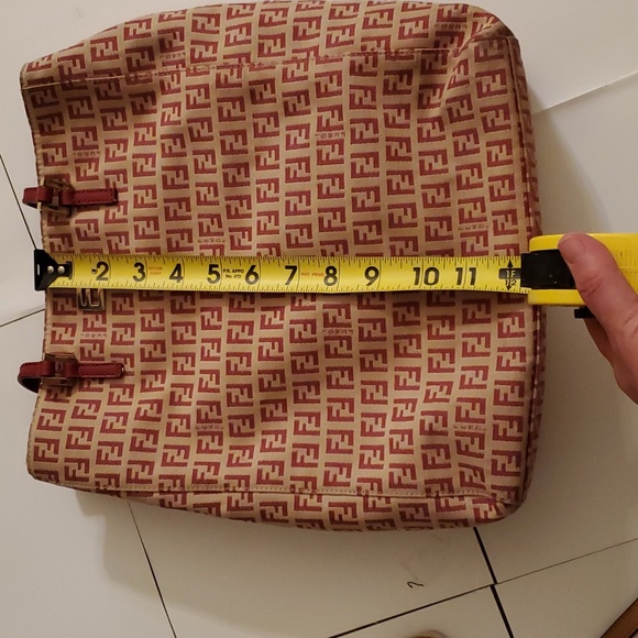 🤩Fendi Zucchino red canvas tote open top middle interior zipper compartment - Picture 16 of 16